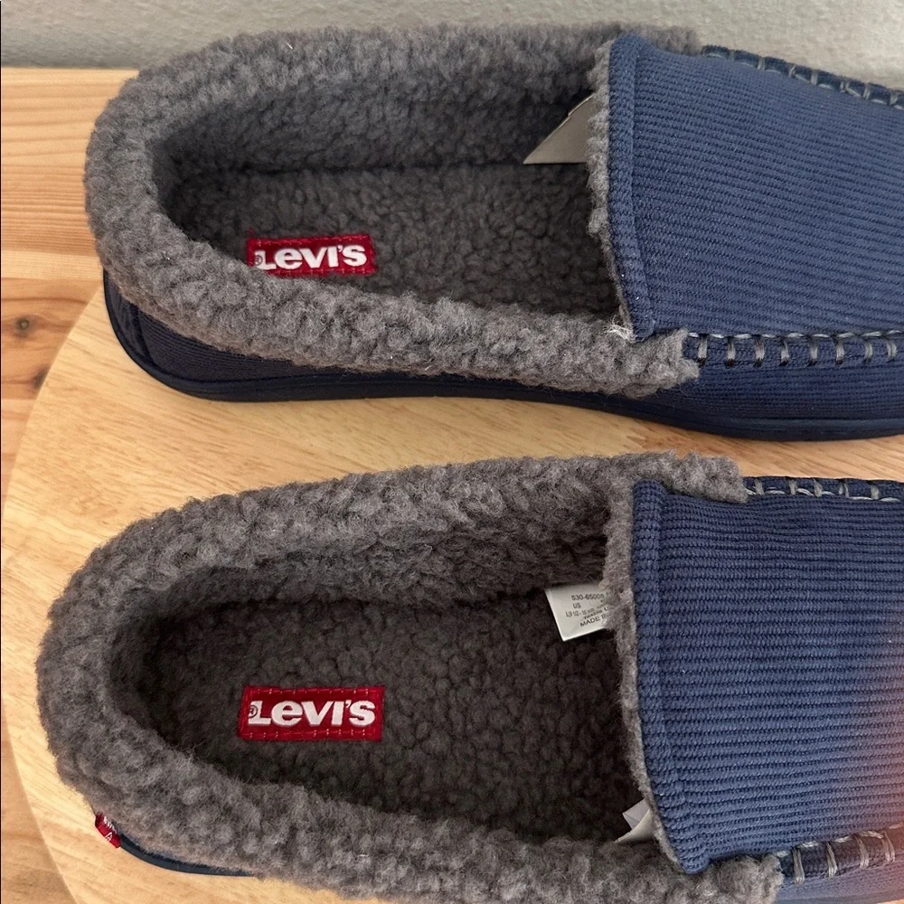 Levi's® Mens Moccasin Slippers large 9.5/10.5
